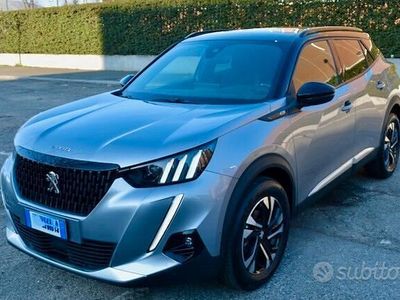 Usata Peugeot 2008 GT-line 131 CV (96 kW) 2022 Gray SUV