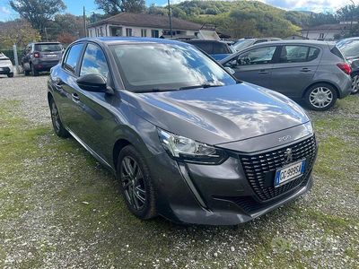 Grigio Usata 2022 Peugeot 208 Allure Utilitaria | 13.900 € (Buon prezzo)