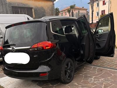 Usata Opel Zafira 130 CV (95 kW) 2013 Nero Monovolume