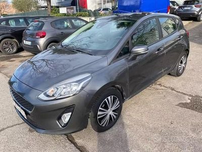 Usata Ford Fiesta Titanium 86 CV (63 kW) 2019 Grigio Utilitaria