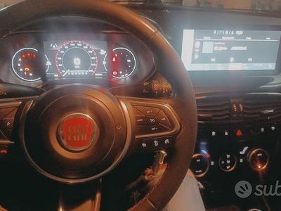Usata Fiat Tipo Cross 130 CV (95 kW) 2021 Grigio Berlina