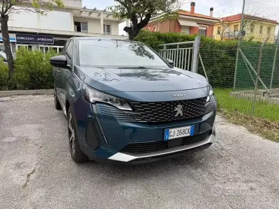 Usata Peugeot 3008 Allure 131 CV (96 kW) 2022 Blu SUV