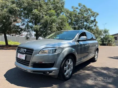 Usata Audi Q7 233 CV (171 kW) 2007 Grigio SUV
