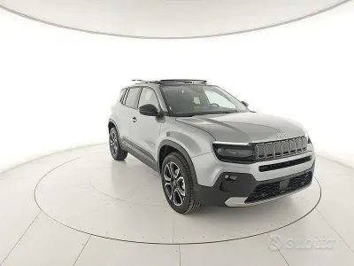 Nuova Jeep Avenger Summit 100 CV (73 kW) 2025 Grigio SUV