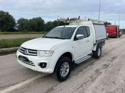 Occasion Mitsubishi L200 Invite 136 PK (100 kW) 2014 Wit Pickup
