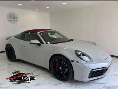 Usata Porsche 911 Carrera Cabriolet 385 CV (283 kW) 2023 Grigio Cabrio
