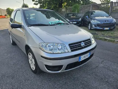 Usata Fiat Punto Dynamic 60 CV (44 kW) 2003 Other Utilitaria