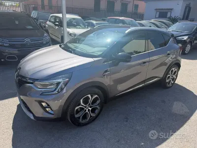 Gebraucht Renault Captur Intens 101 PS (74 kW) 2021 Grau SUV