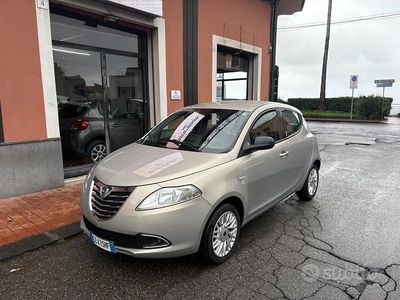 Grigio Usata 2015 Lancia Ypsilon S Utilitaria | 7800 € (Buon prezzo)