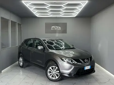 Usata Nissan Qashqai Visia 110 CV (80 kW) 2016 Grigio SUV