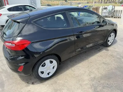 Usata Ford Fiesta 75 CV (55 kW) 2018 Nero Utilitaria