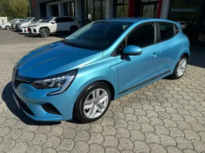 Usata Renault Clio V SE 66 CV (48 kW) 2021 Bluazzurro Berlina