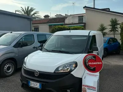 Usata Fiat Doblò Easy 105 CV (77 kW) 2021 Bianco Monovolume