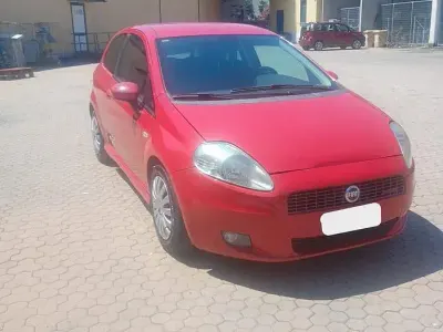 Usata Fiat Grande Punto Sport 131 CV (96 kW) 2006 Rosso Utilitaria