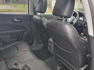 Usata Jeep Compass Limited 140 CV (102 kW) 2018 Argento SUV
