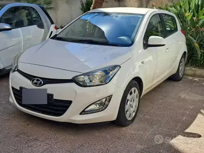 Usata Hyundai i20 85 CV (62 kW) 2013 Bianco Utilitaria