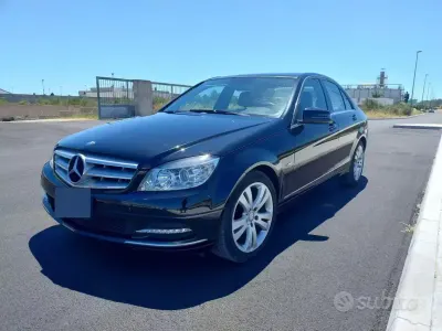 Usata Mercedes C200 136 CV (100 kW) 2010 Nero Berlina