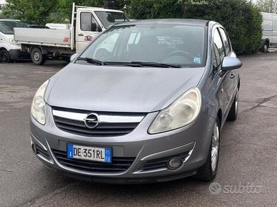Occasion Opel Corsa Club 80 ch (58 kW) 2007 Gris Citadine