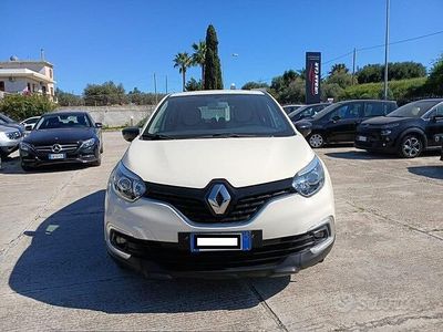 Usata Renault Captur Intens 110 CV (80 kW) 2018 Beige SUV