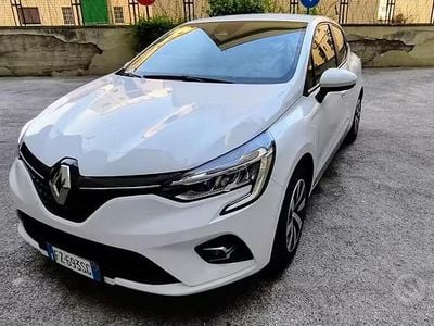 Usata Renault Clio V 85 CV (62 kW) 2019 Bianco Berlina