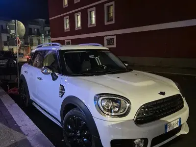 Usata Mini One D Countryman 116 CV (85 kW) 2018 Bianco SUV