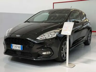 Usata Ford Fiesta ST-Line 86 CV (63 kW) 2018 Nero Utilitaria