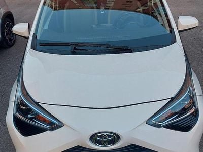 Begagnad Toyota Aygo 72 HK (52 kW) 2021 Vit Halvkombi