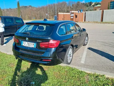Usata BMW 318 136 CV (100 kW) 2019 Nero Station wagon