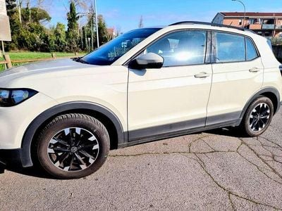 Usata VW T-Cross Style 110 CV (80 kW) 2023 Beige SUV