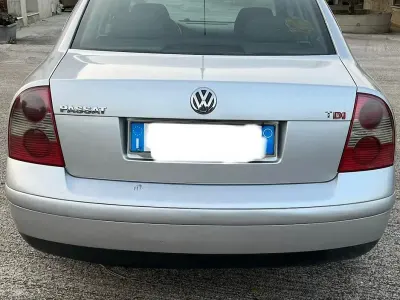 Usata VW Passat 130 CV (95 kW) 2004 Berlina