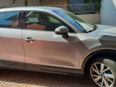 Usata Audi Q2 Admired 116 CV (85 kW) 2021 Argento SUV