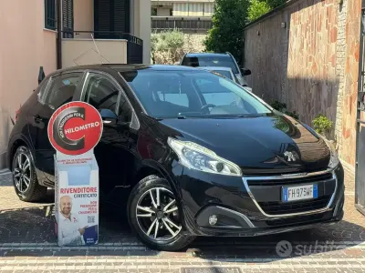 Usata Peugeot 208 Allure 75 CV (55 kW) 2017 Nero Utilitaria