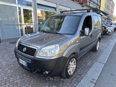 Begagnad Fiat Doblò 101 HK (74 kW) 2007 Grå Minibuss