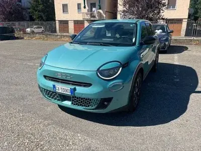 Usata Fiat 600 La Prima 110 CV (80 kW) 2025 Azzurro SUV