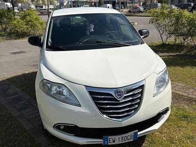 Usata Lancia Ypsilon Gold 80 CV (58 kW) 2014 Utilitaria