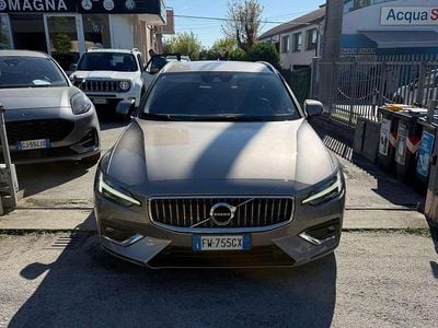 Usata Volvo V60 R-Design 190 CV (139 kW) 2019 Nero Station wagon