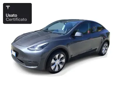 Usata Tesla Model Y Long Range AWD 258 kW (351 CV) 2022 Midnight silver metallic SUV