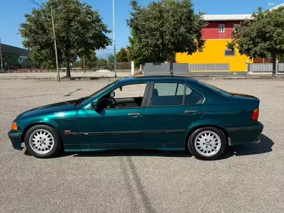 Usata BMW 318 90 CV (66 kW) 1998 Verde Berlina