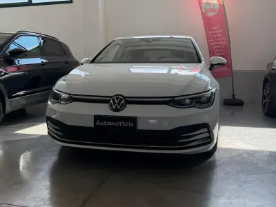 Usata VW Golf VIII Style 150 CV (110 kW) 2023 Bianco Berlina