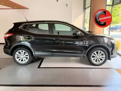 Usata Nissan Qashqai Acenta 116 CV (85 kW) 2016 Nero SUV