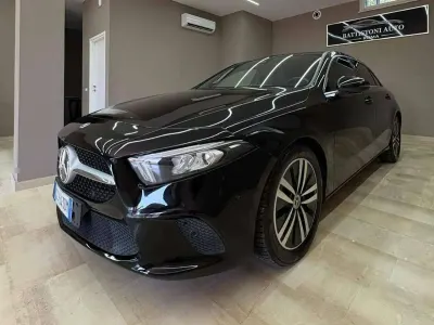 Usata Mercedes A180 116 CV (85 kW) 2020 Nero Berlina