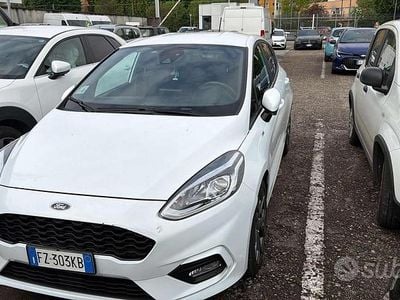 Usata Ford Fiesta ST-Line 86 CV (63 kW) 2019 Bianco Utilitaria