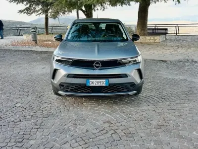 Usata Opel Mokka Edition 110 CV (80 kW) 2023 Grigio SUV