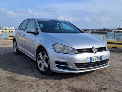 Używany VW Golf VII Comfortline 105 KM (77 kW) 2013 Srebrny Sedan/Limuzyna