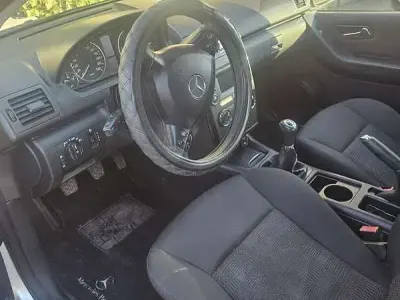 Usata Mercedes A180 109 CV (80 kW) 2011 Utilitaria