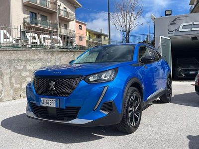 Usata Peugeot 2008 Allure 110 CV (80 kW) 2022 Blu vertigo SUV