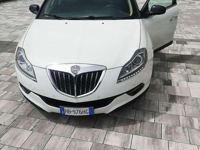 Usata Lancia Delta 120 CV (88 kW) 2009 Utilitaria