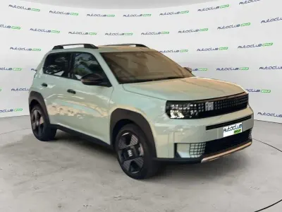 Usata Fiat Grande Panda La Prima 101 CV (74 kW) 2025 Blu Utilitaria