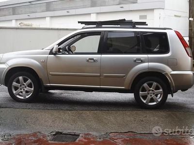 Usata Nissan X-Trail 136 CV (100 kW) 2006 Grigio SUV
