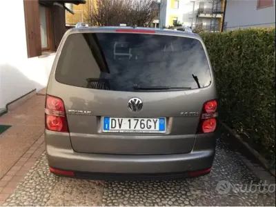 Usata VW Touran Highline 170 CV (125 kW) 2009 Grigio Monovolume